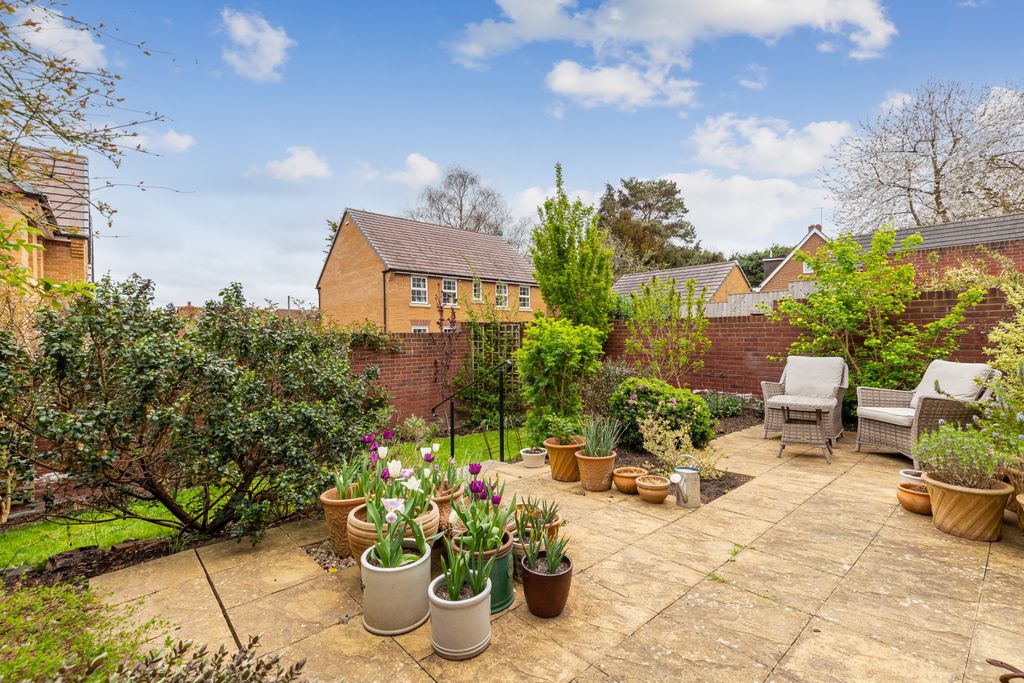 Property photo 3 of 20 A07 - 15 Monkerton Drive Exeter - 250414