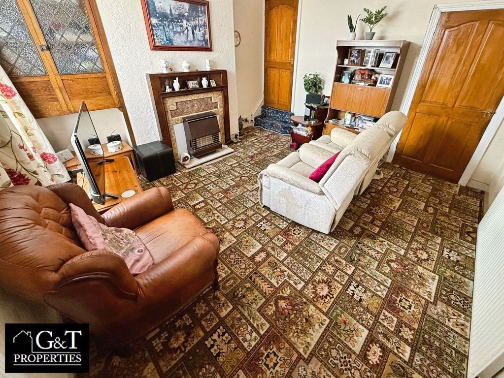 Property photo 3 of 18
