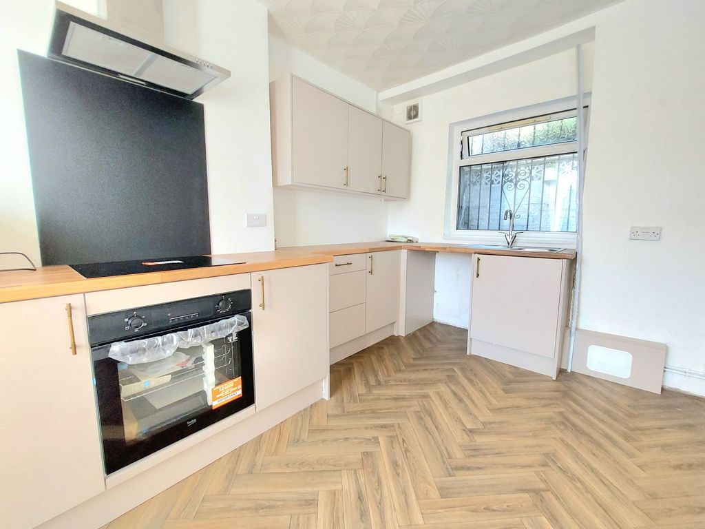Property photo 3 of 24
