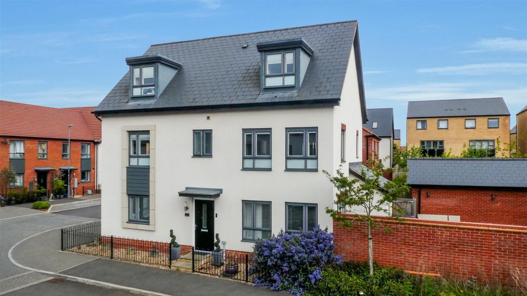 Property photo 1 of 23 1090666.Jpg