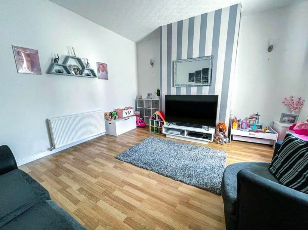 Property photo 3 of 9