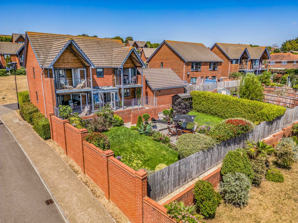 Property photo 1 of 25 16 Portsea View-Aerials-Small-Porticomarketing-Fin
