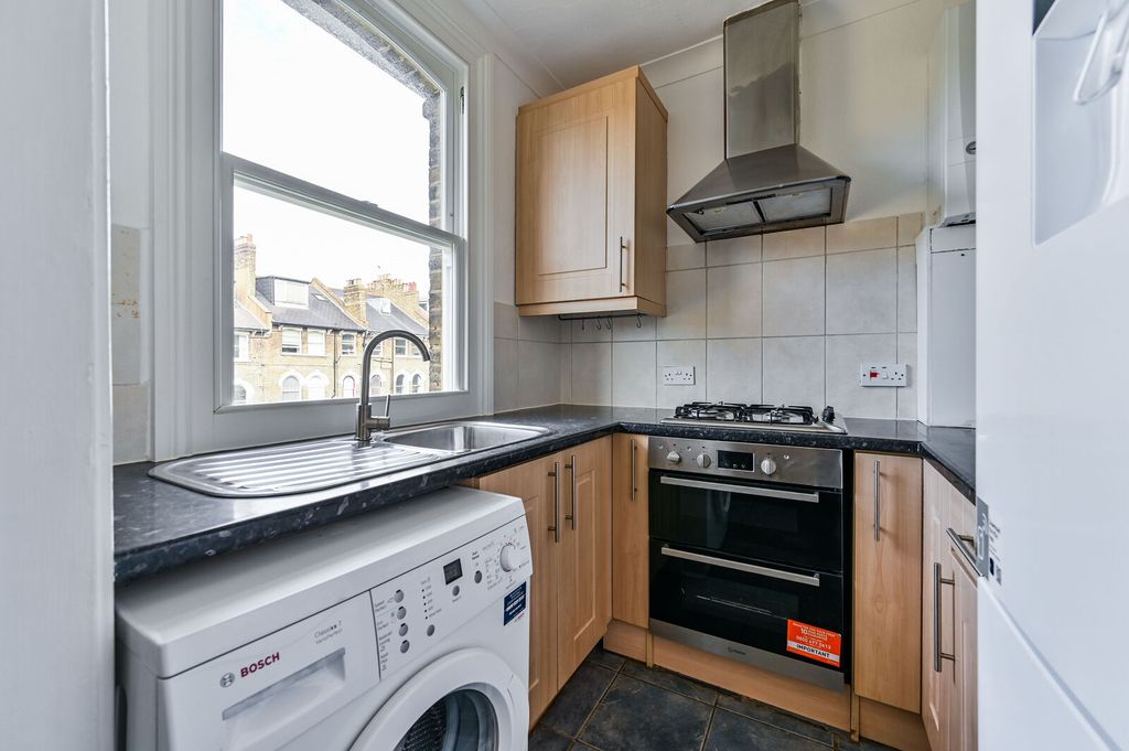 Property photo 2 of 9