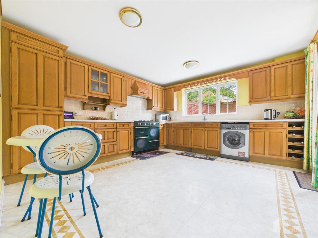 Property photo 2 of 26 Cam02365G0-Pr0363-Still012.Jpg