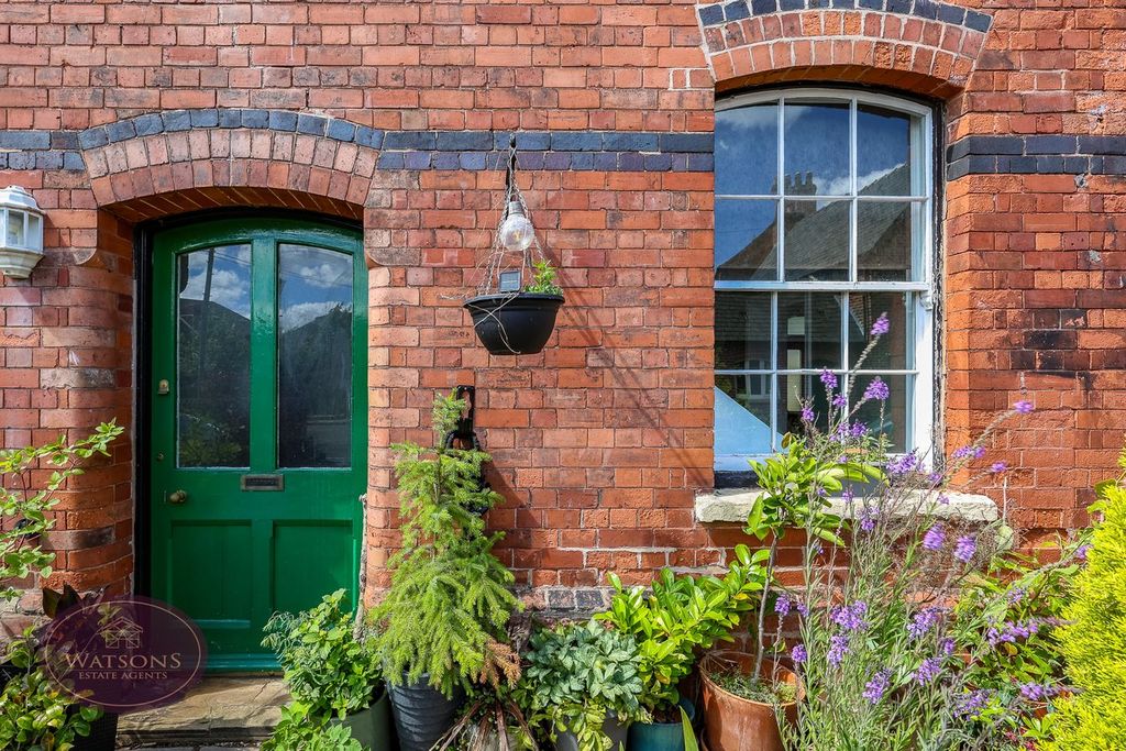 Property photo 2 of 22
