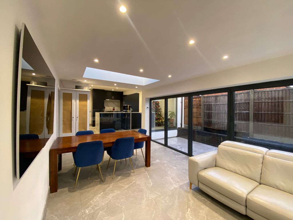 Property photo 3 of 17 Living/Dining Area