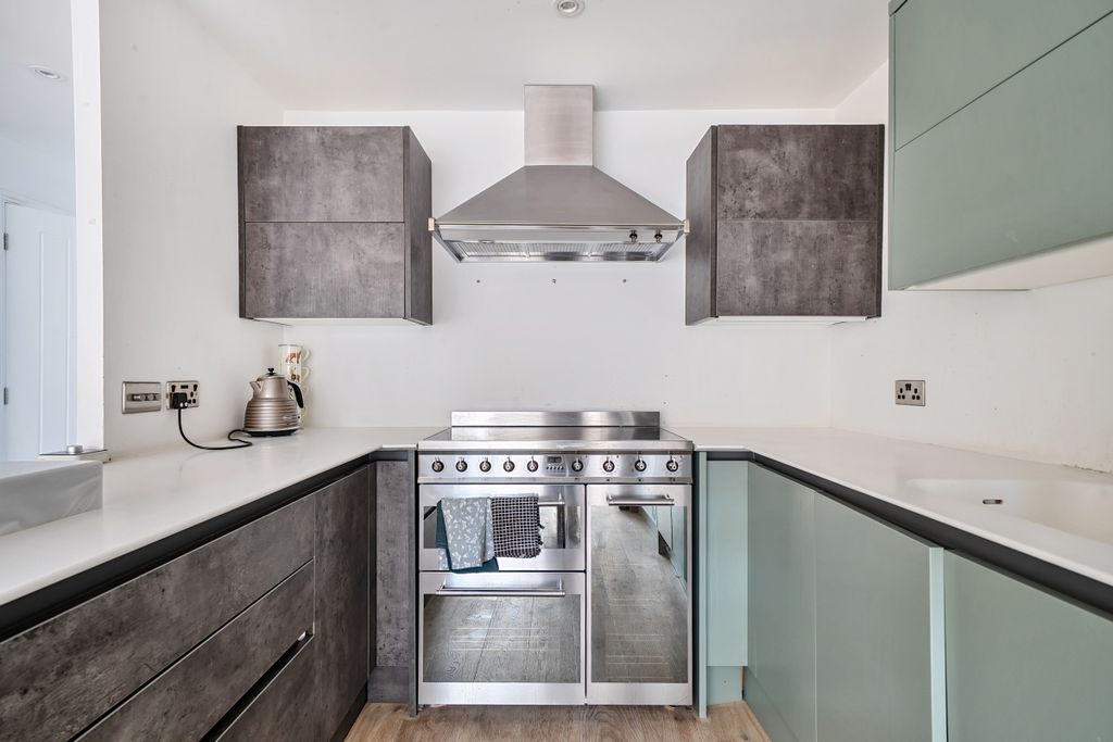 Property photo 3 of 25 1328197-4-6877bbc...