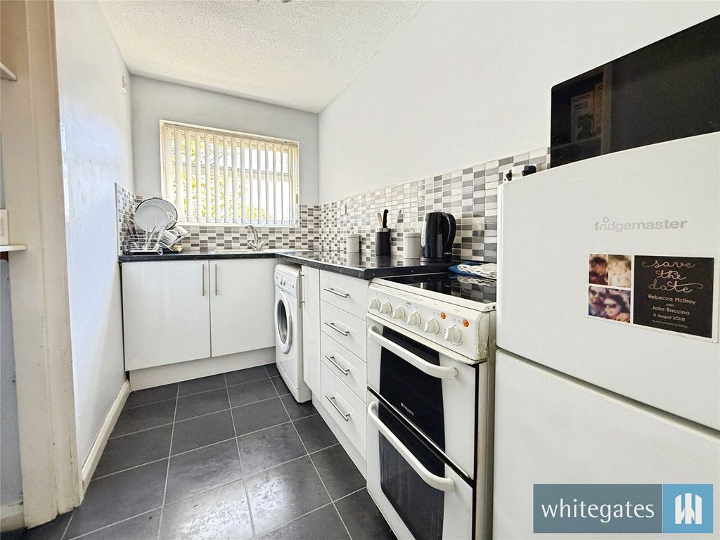 Property photo 2 of 11 Picture No. 18