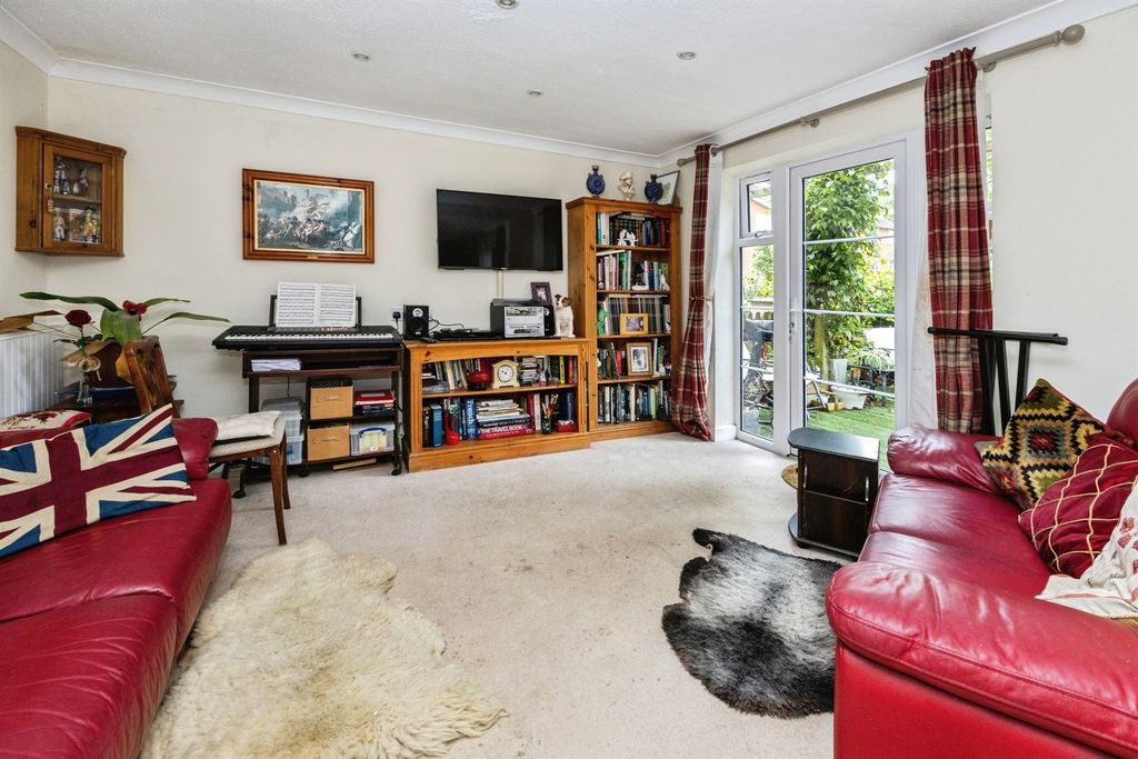 Property photo 2 of 17