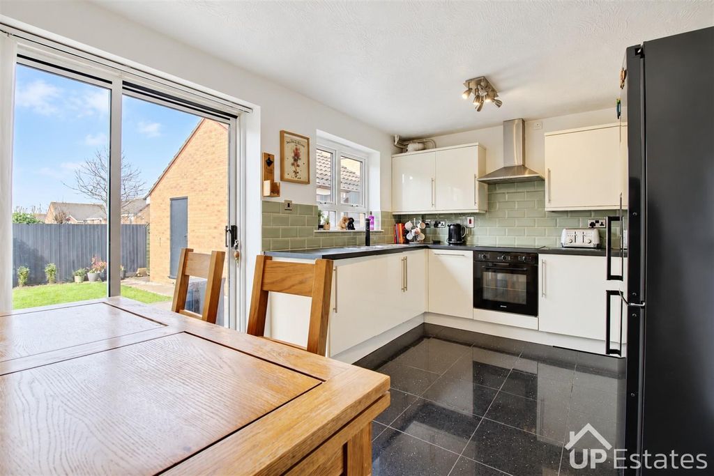 Property photo 3 of 12 Kitchen/ Diner