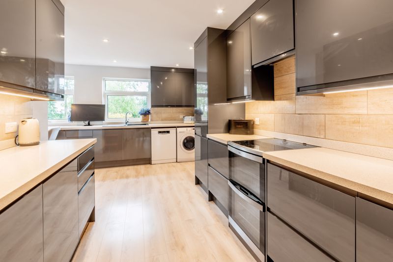 Property photo 3 of 12 Modern Kitchen-Breakfast Room Pic1