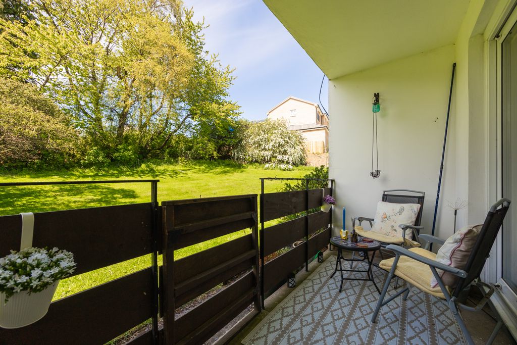 Additional image 4 of 2 bed flat for sale40/2 West Craigs Crescent, Edinburgh EH12