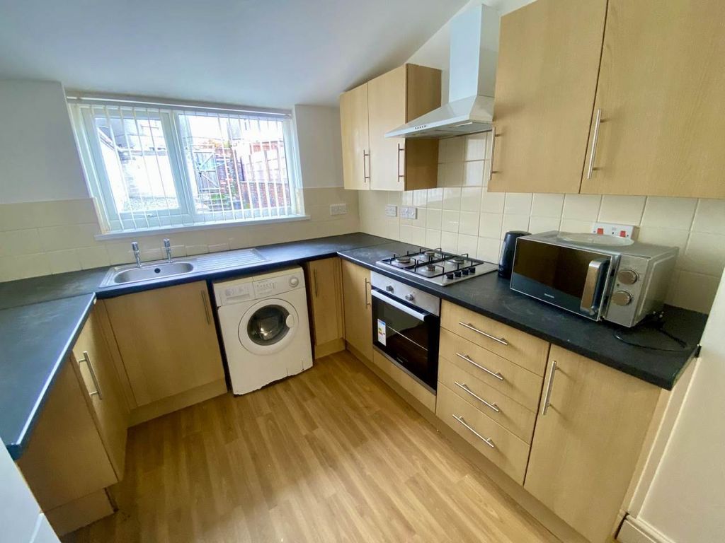Property photo 2 of 14 79A033E9-359F-4E46-928E-45Ffe4Acc0Ae