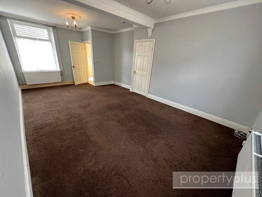 Property photo 2 of 13 Picture No. 04