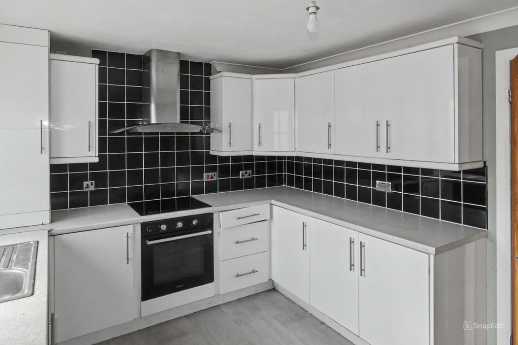 Property photo 2 of 14 37 James Niven Court, Hull, East Riding Of Yorkshire Hu9 3Aq