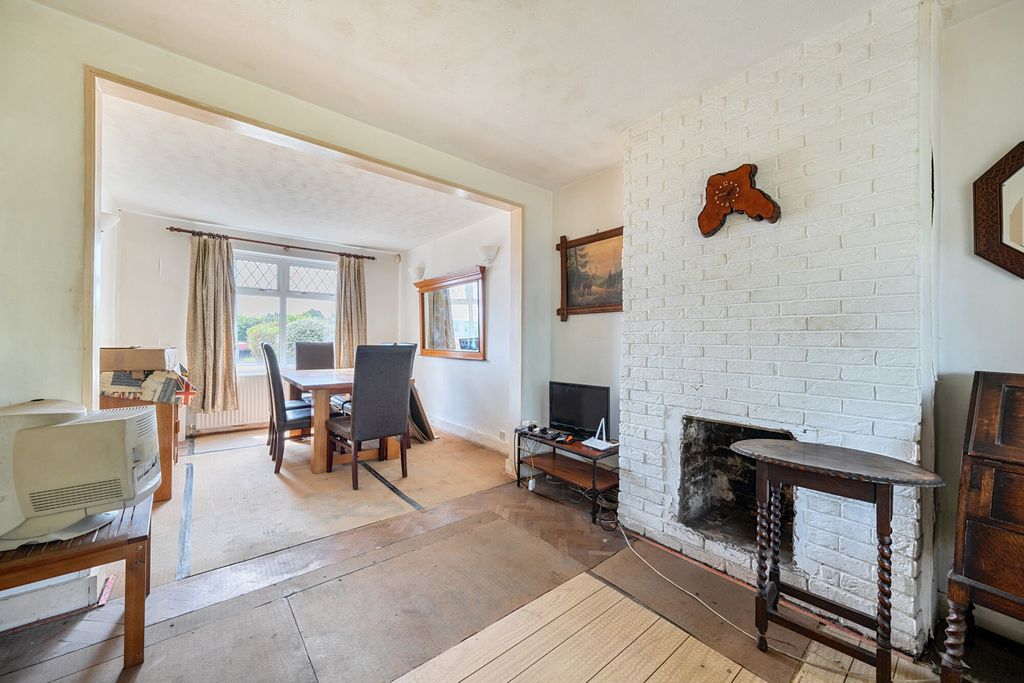 Property photo 2 of 21 1305638-12-6842Cf...