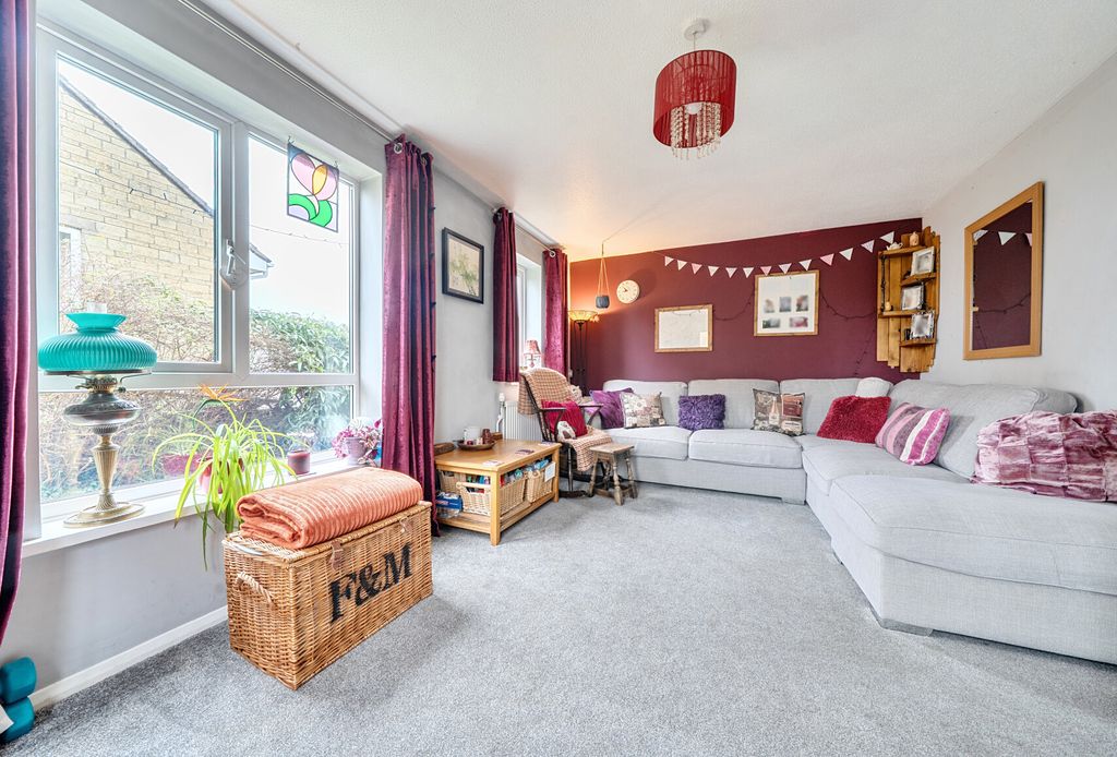 Property photo 2 of 25 1409584-8-698B494...