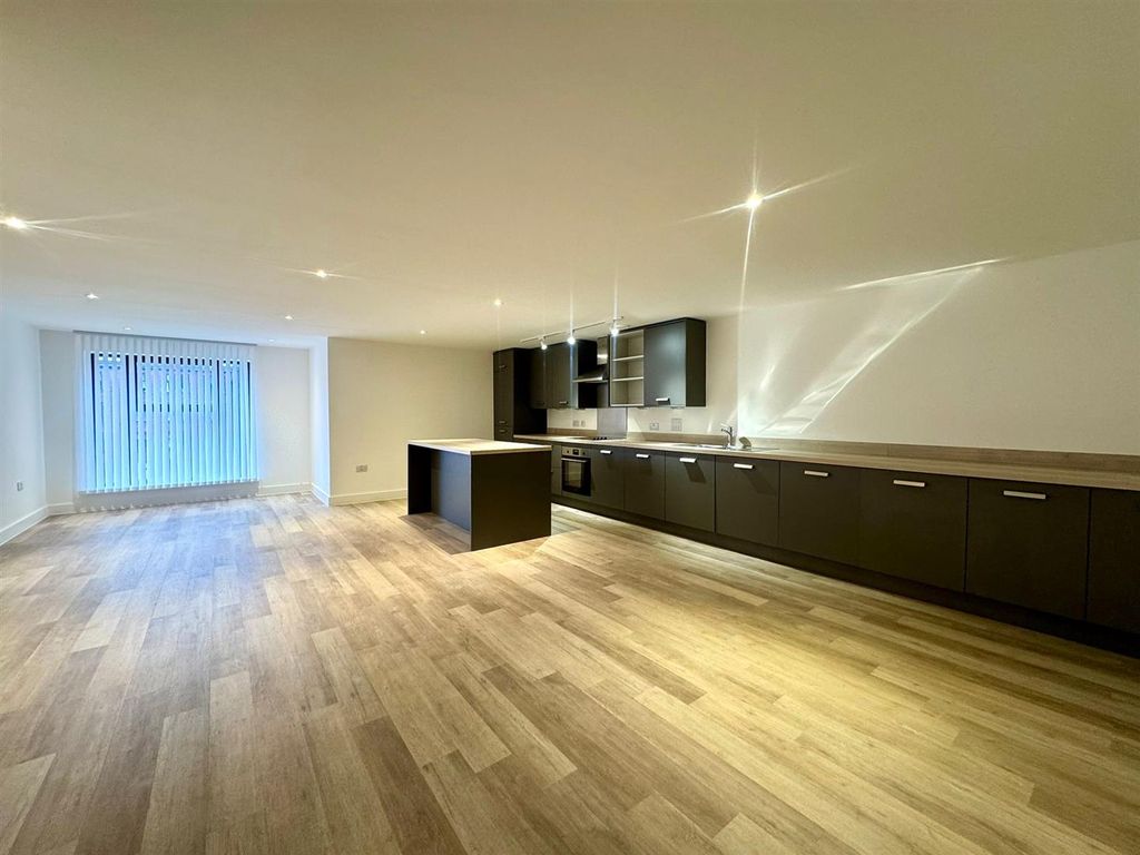 Property photo 3 of 12 Lounge Pic 3.Jpeg