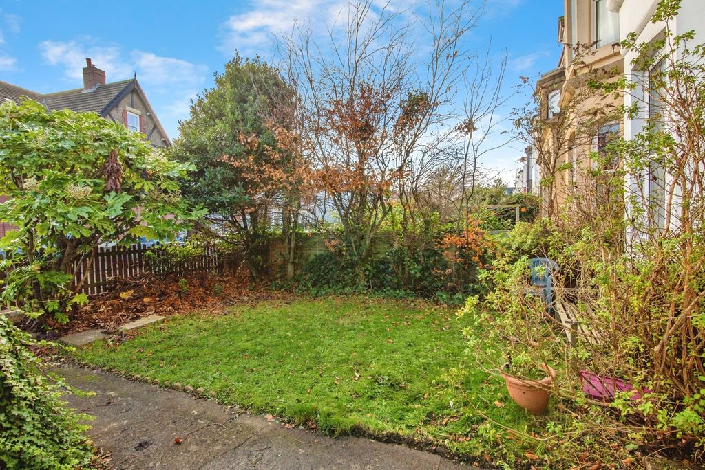 Property photo 3 of 19 Pbox-Img.Jpg