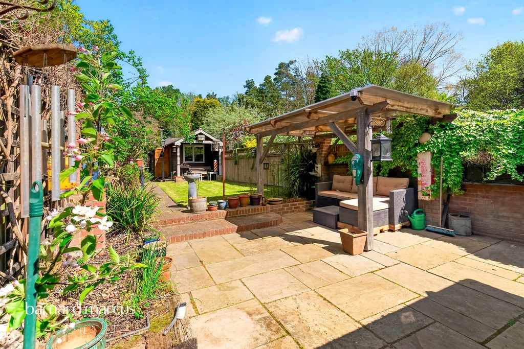 Property photo 2 of 13