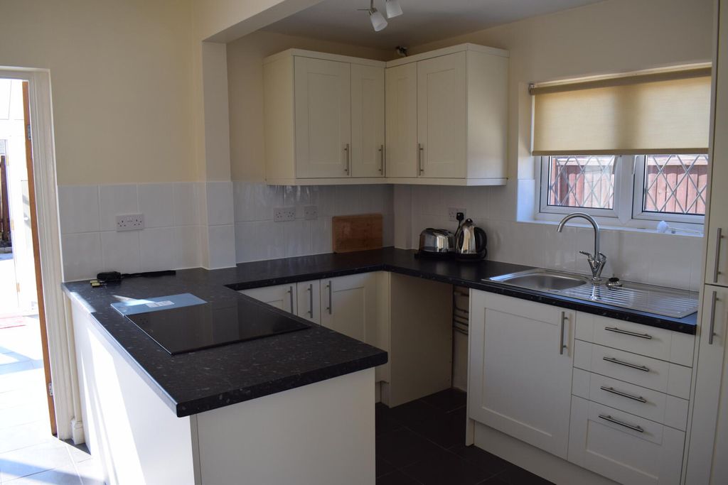 Property photo 2 of 17 Kitchen