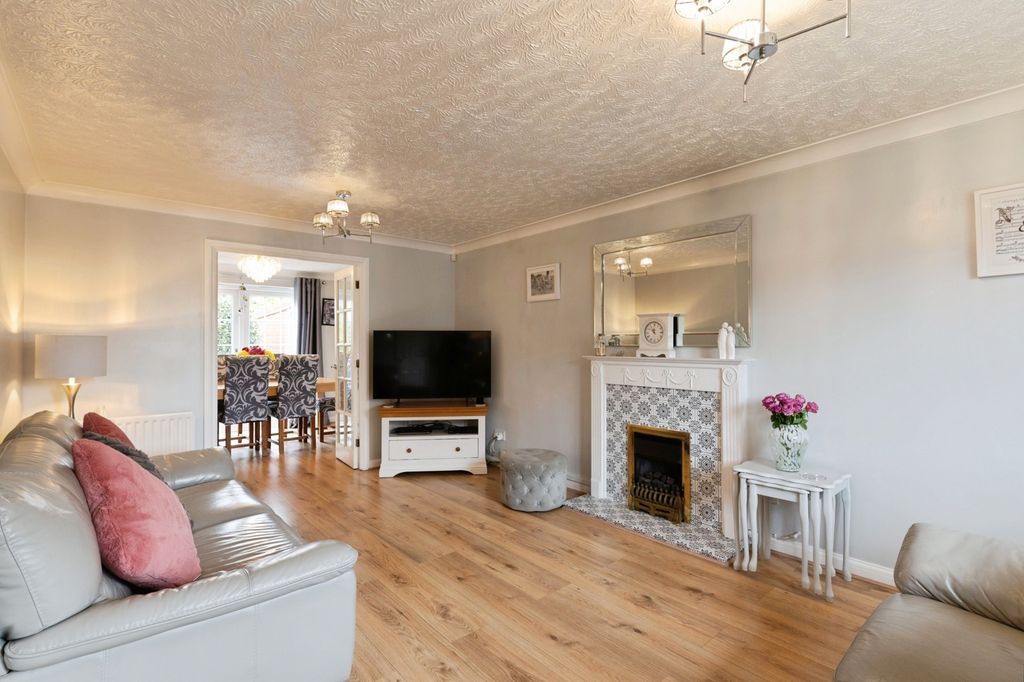 Property photo 3 of 20 Pbox-Img.Jpg