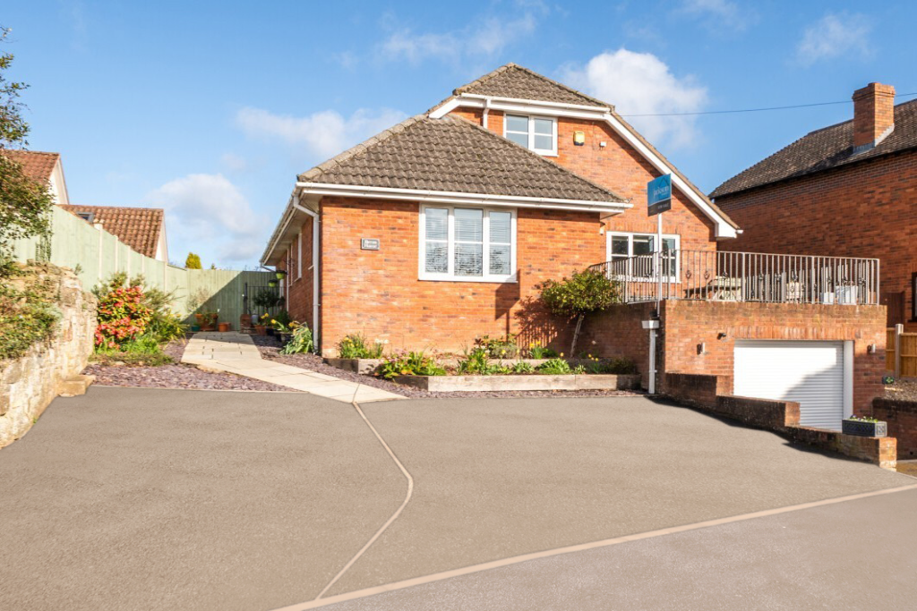 Property photo 1 of 29 Front Brean