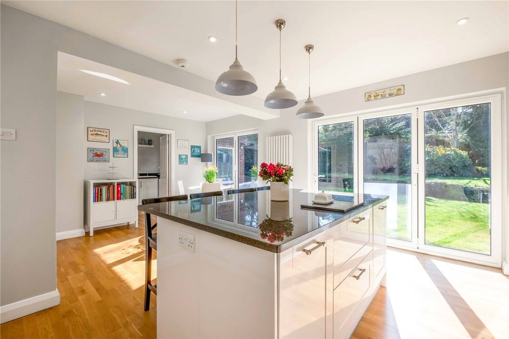 Property photo 3 of 24 Kitchen