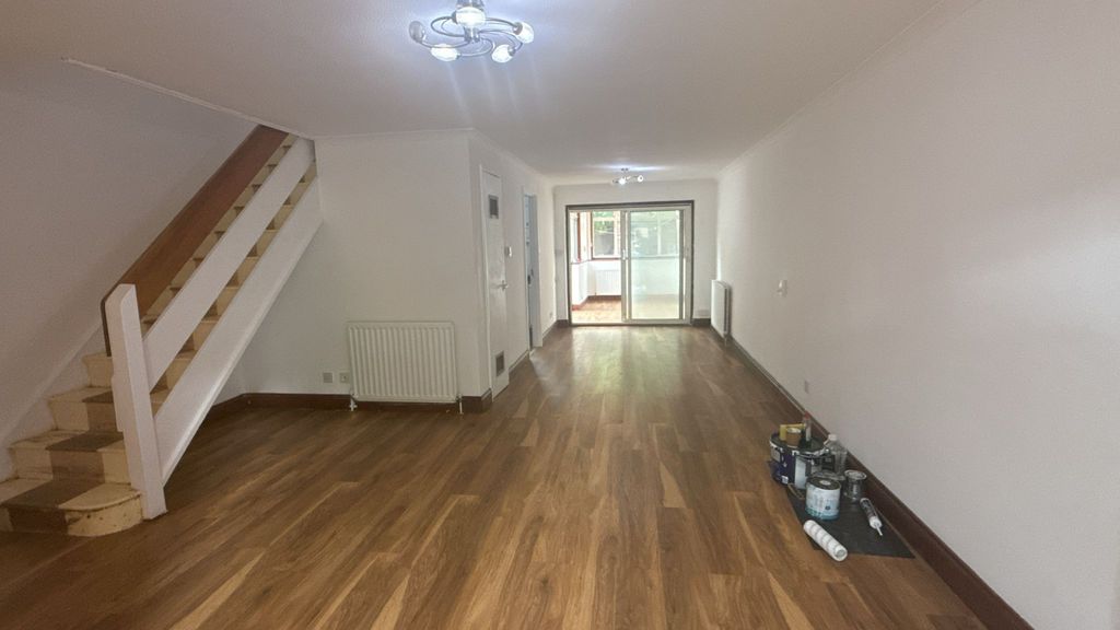 Property photo 1 of 11 3 Bed House To Rent Wilde Place, Palmers Green N13
