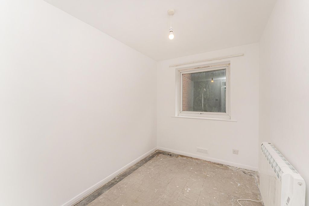 Property photo 2 of 13 Bedroom