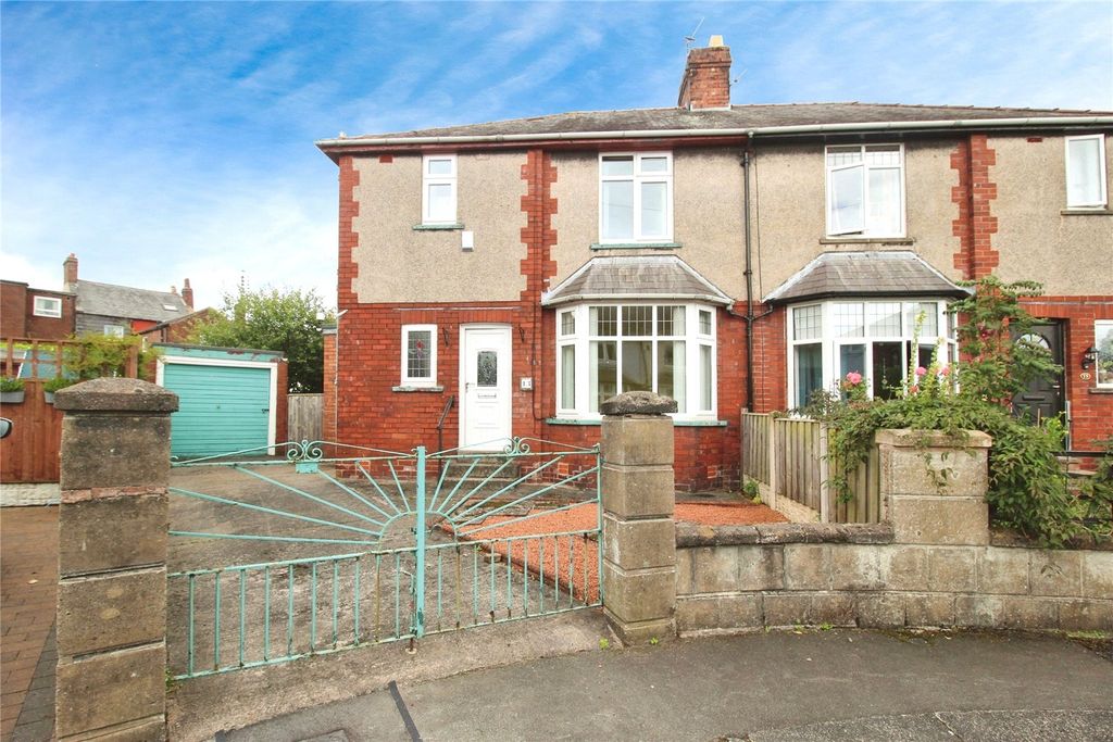 Property photo 1 of 10 External