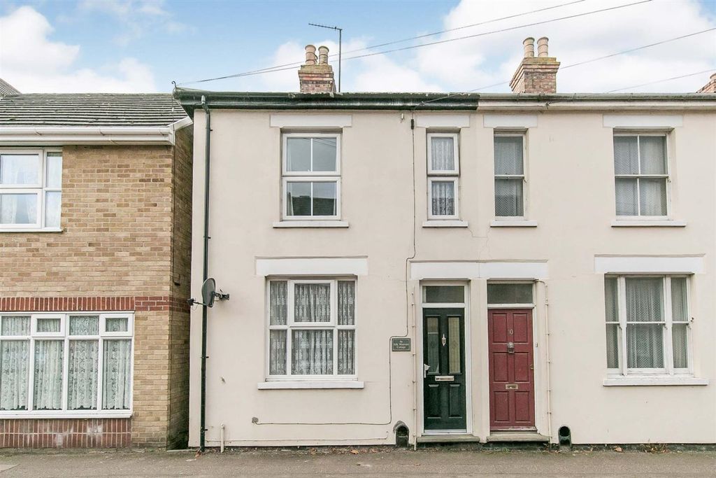 Property photo 1 of 11