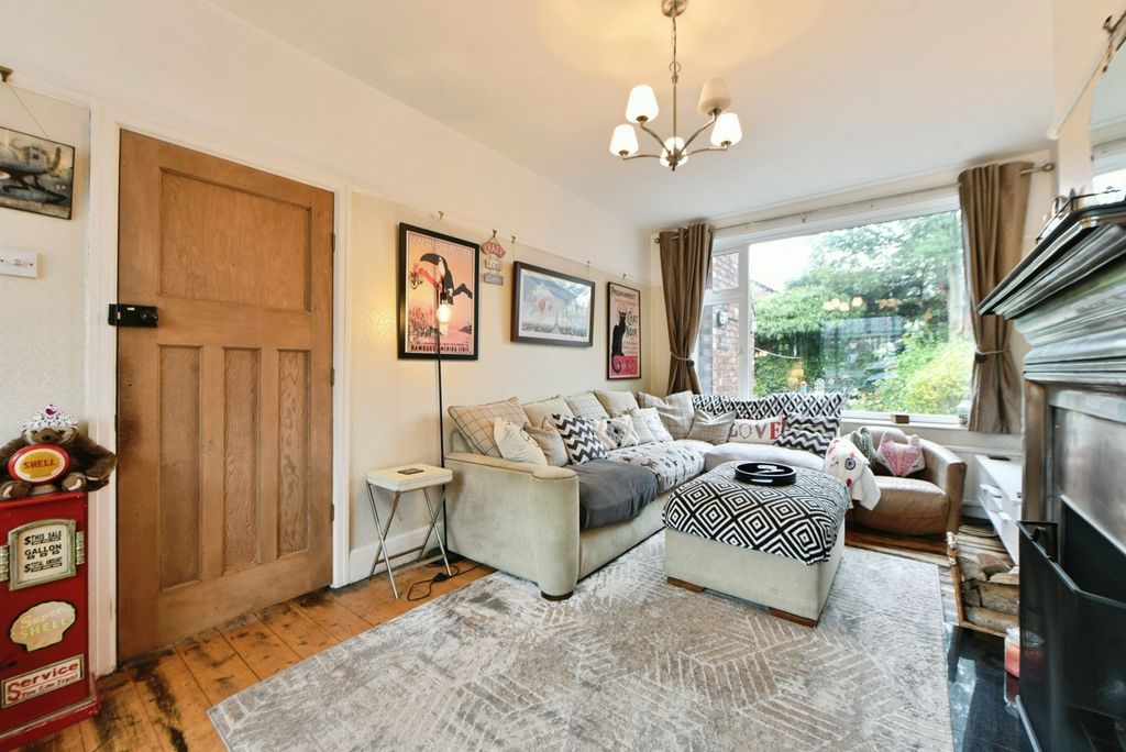 Property photo 2 of 17 Photo