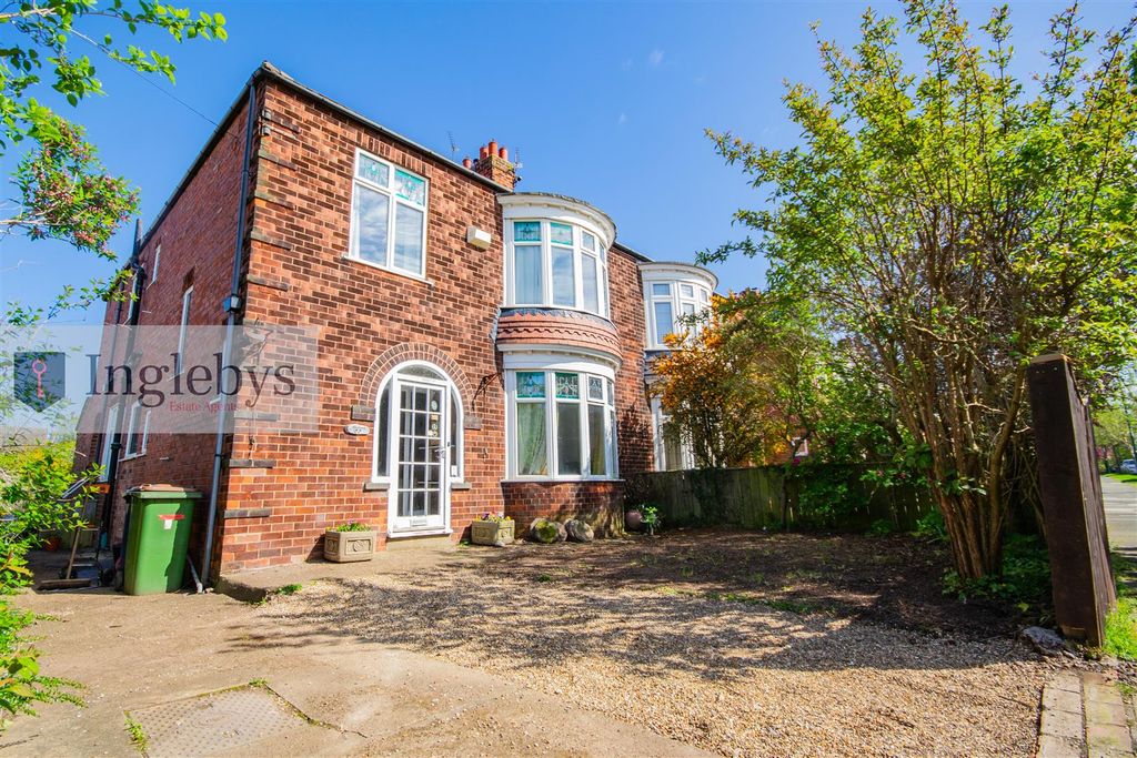 Property photo 1 of 34