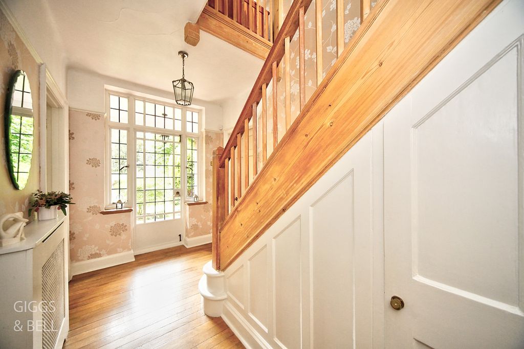 Property photo 3 of 35 4409162