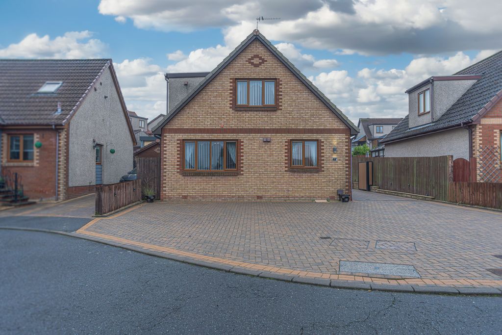 Property photo 3 of 41