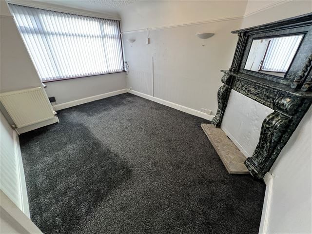 Property photo 2 of 21 Lounge