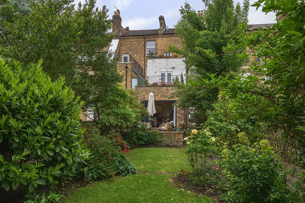 Property photo 2 of 14