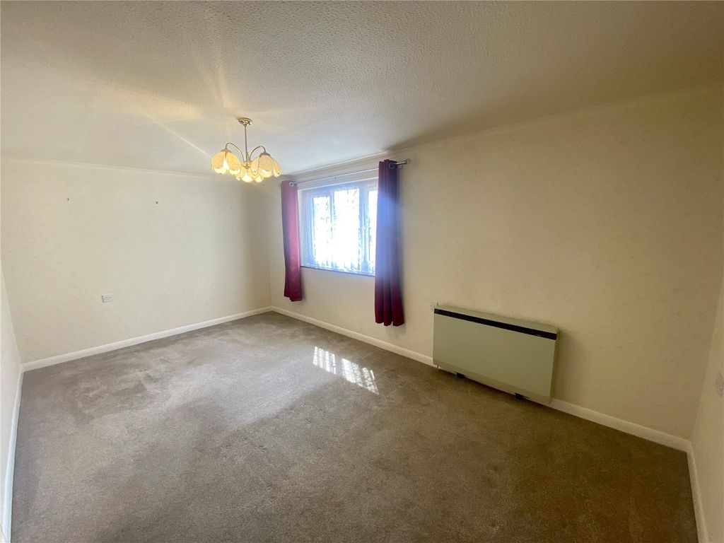 Property photo 2 of 16 Picture No. 02