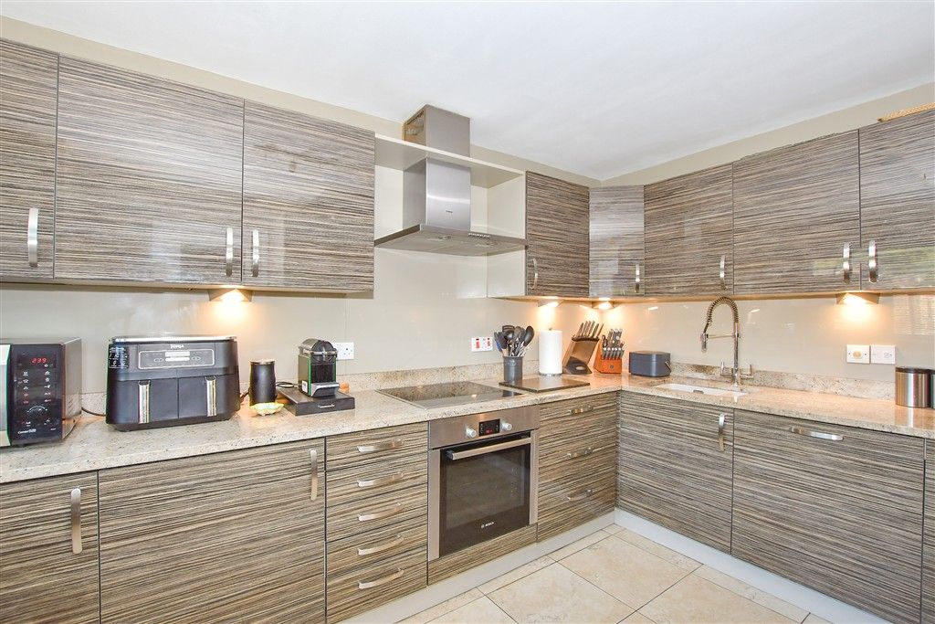 Property photo 2 of 13 Kitchen