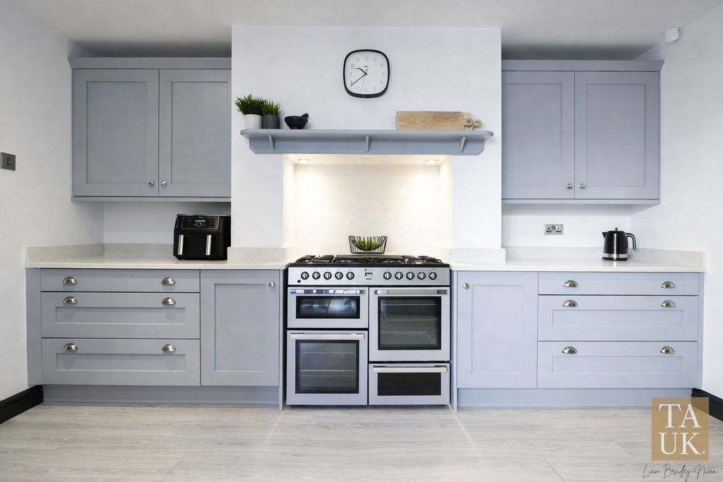 Property photo 3 of 32