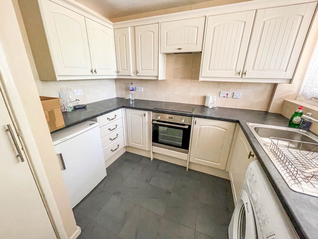 Property photo 1 of 13 Kitchen