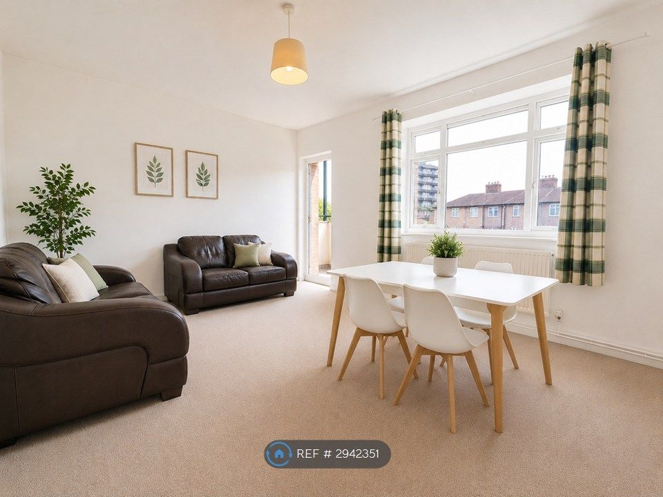 Property photo 1 of 8 Living Room