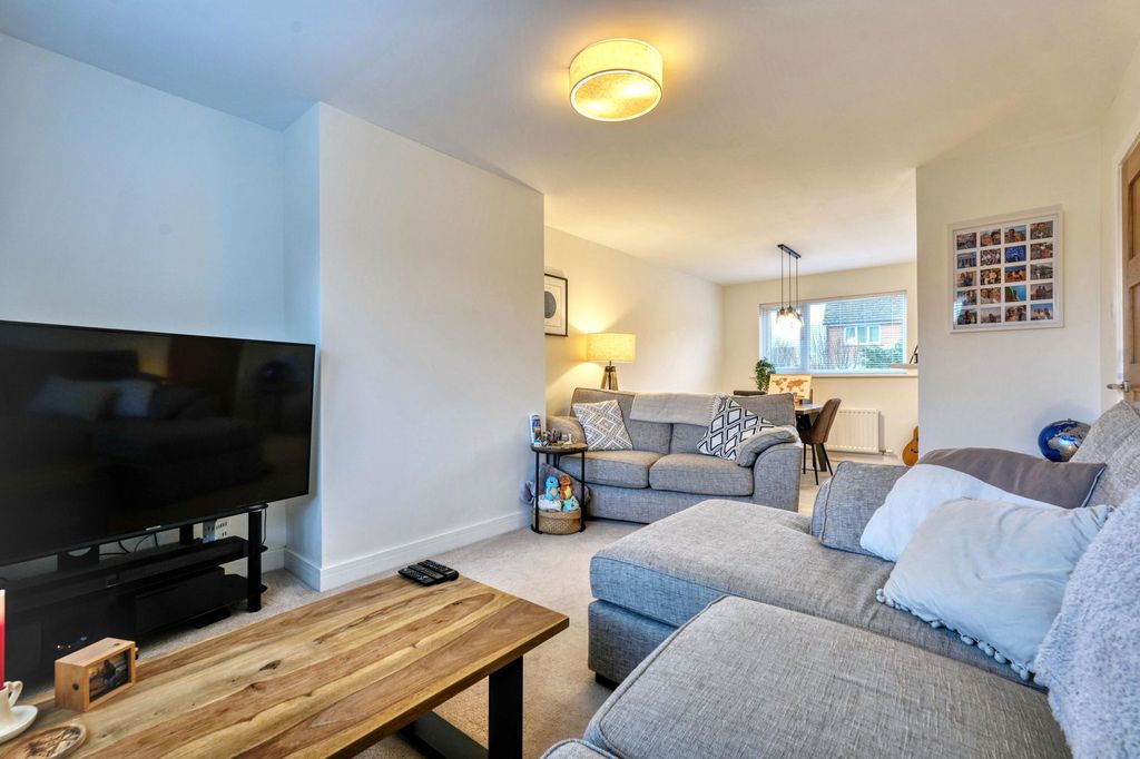 Property photo 3 of 25