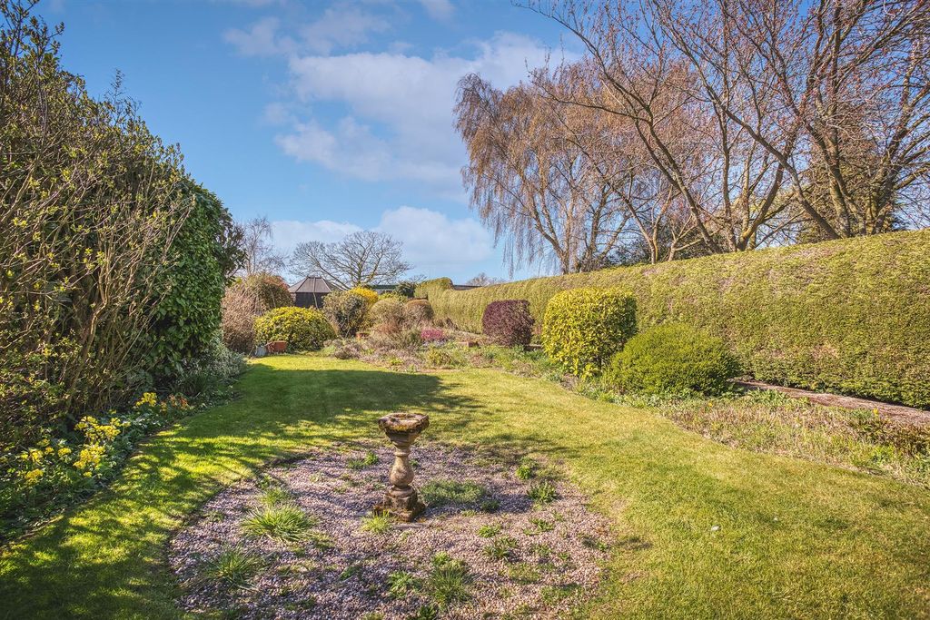 Property photo 3 of 30