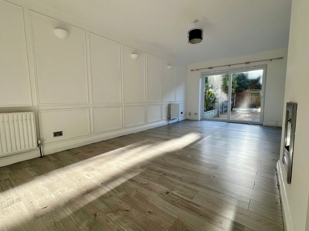 Property photo 2 of 14 Img_8029