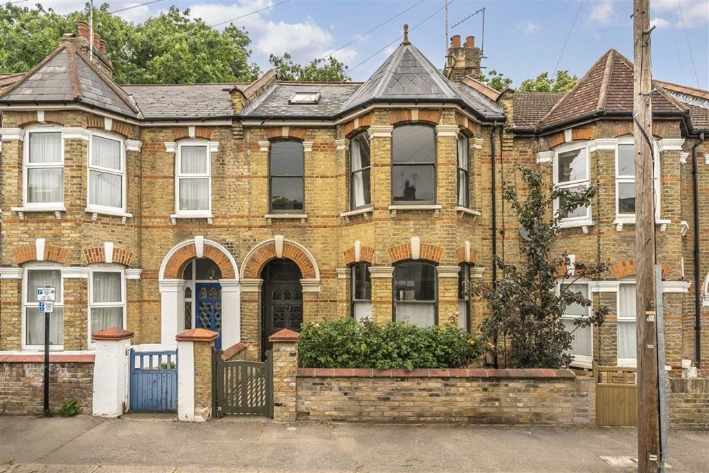 Property photo 1 of 8