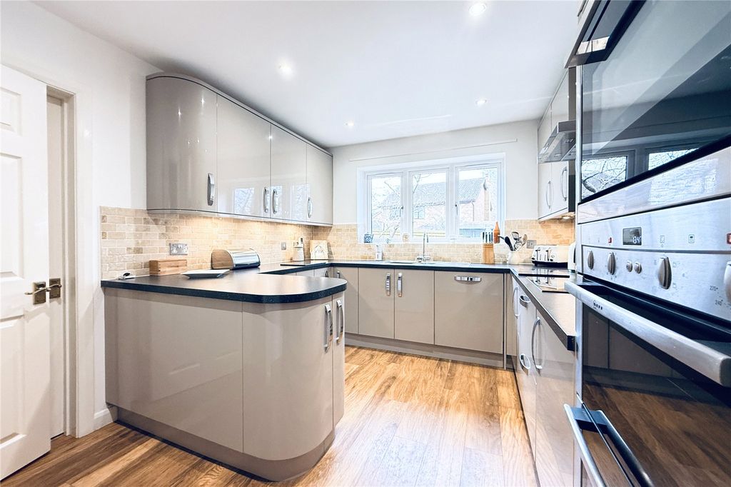 Property photo 2 of 21 Kitchen/Bfast Room