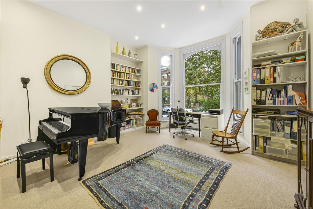 Property photo 1 of 23