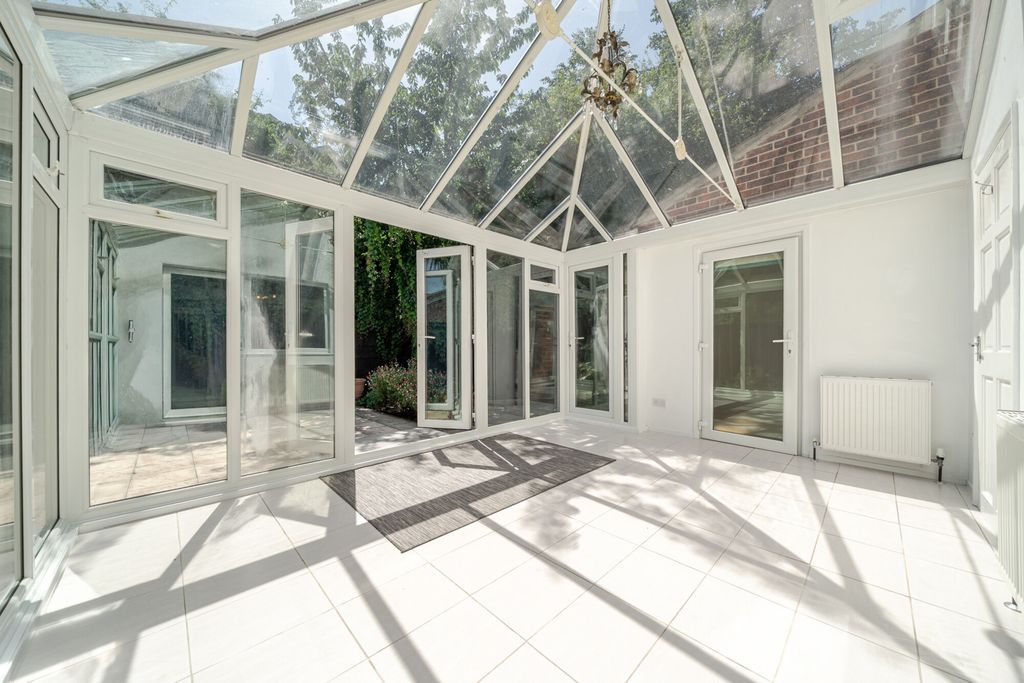 Property photo 2 of 24 1483663-13-6A3A87...